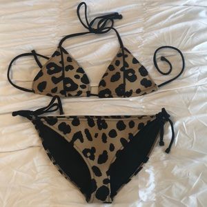 Triangl leopard suit